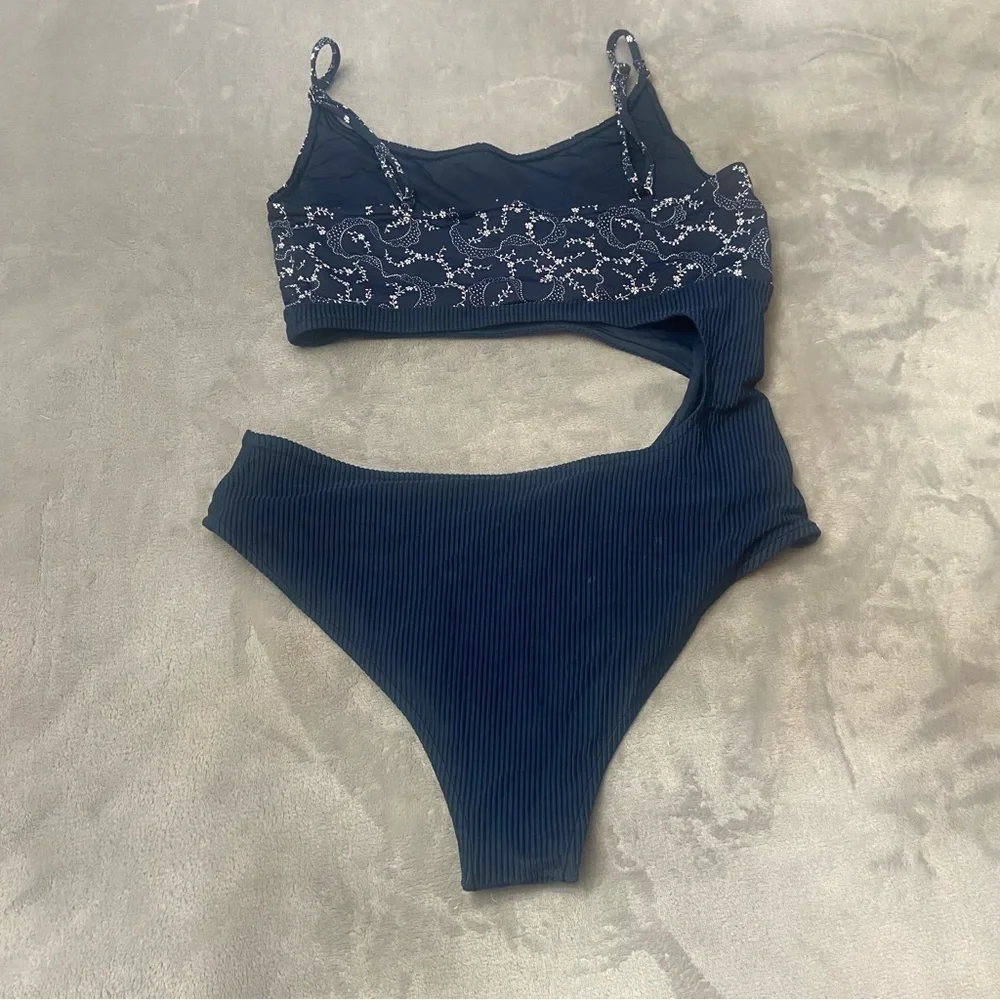 New! Frankie’s Bikinis Thea Ribbed One-piece Swimsuit navy blue 24667